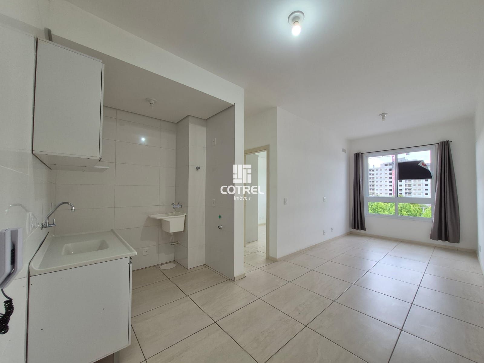 Apartamento Semimobiliado para Locação 1 dormitório no bairro Camobi em Santa Ma