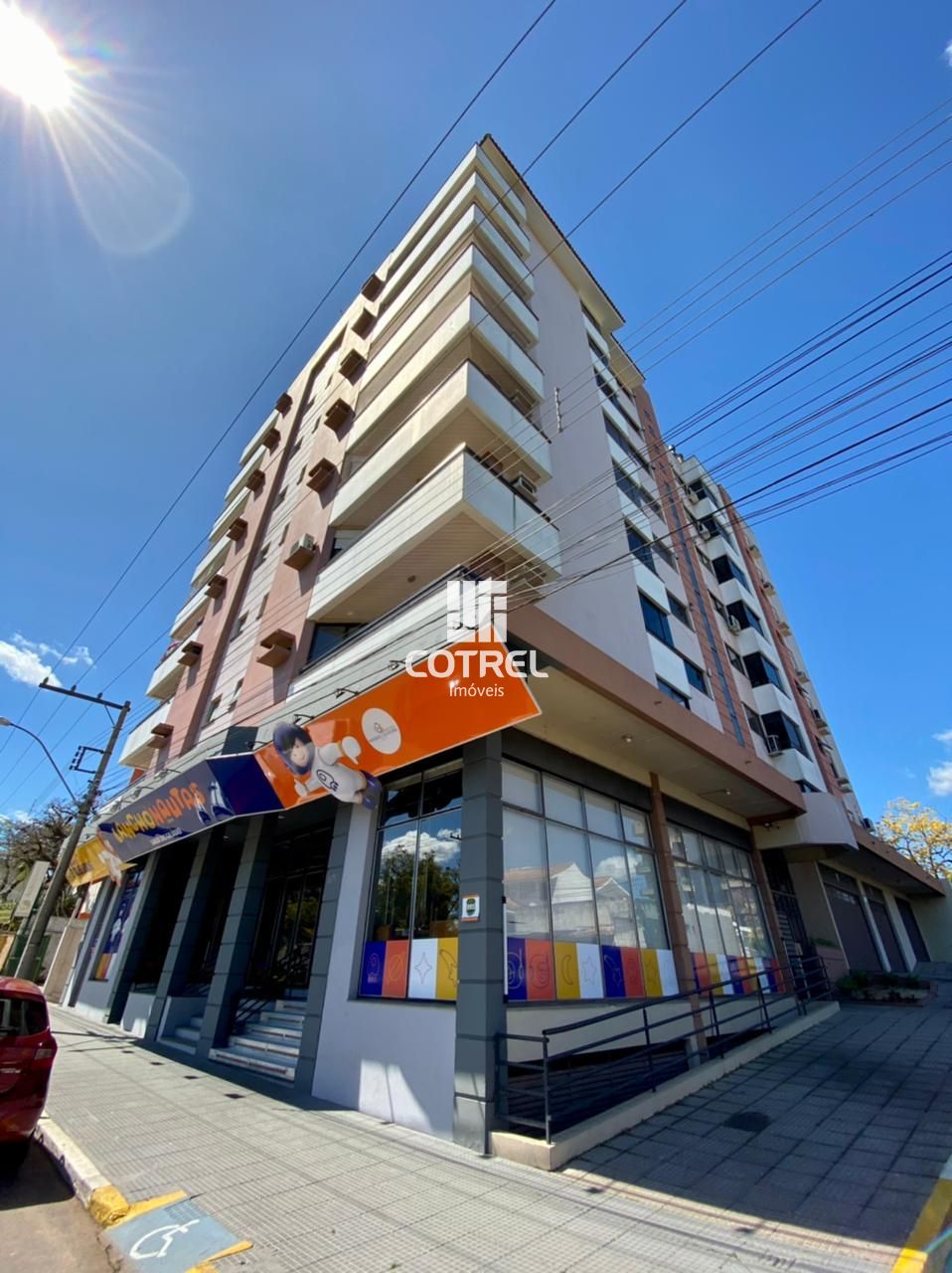 Apartamento 3 dormitórios e 2 vagas de garagem no Bairro Nossa Senhora de Fátima