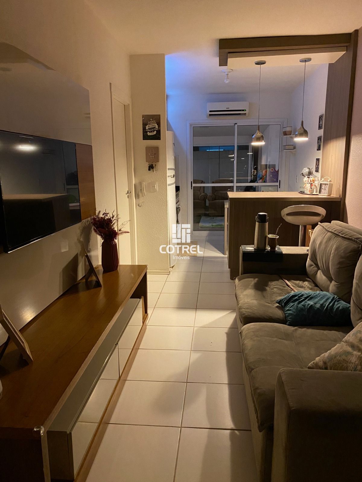 Casa para venda 2 dormitórios sendo 1 suíte, 1 vaga de garagem situado no Bairro