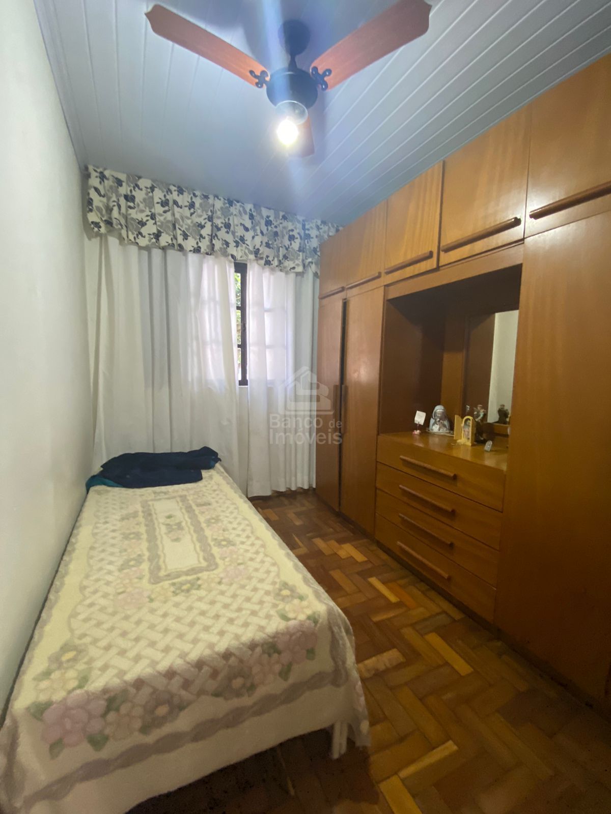 Casa à venda com 3 quartos, 90m² - Foto 16