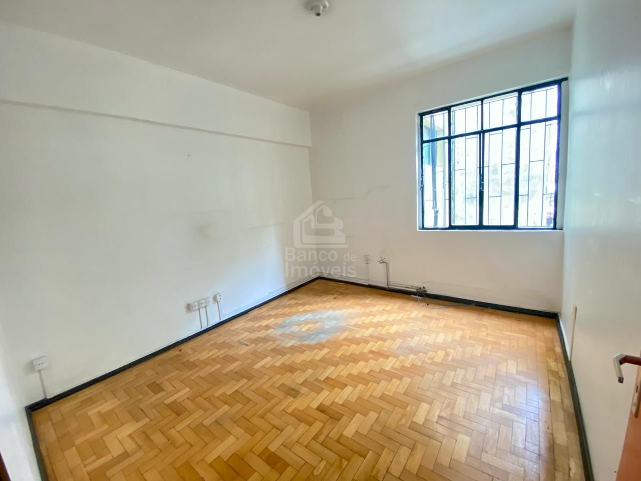 Conjunto Comercial-Sala para alugar com 2 quartos, 192m² - Foto 13