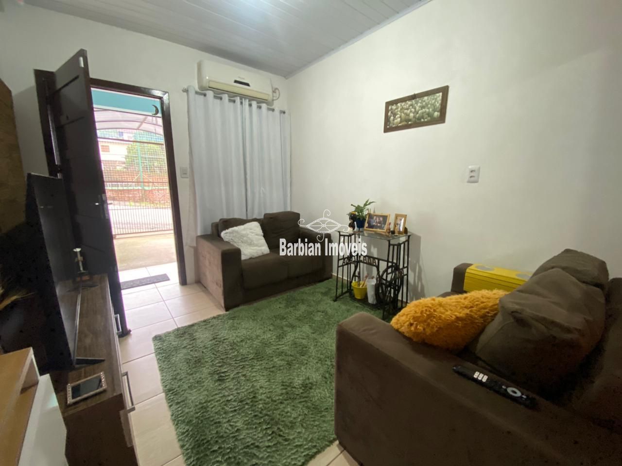 Casa à venda com 2 quartos, 63m² - Foto 2