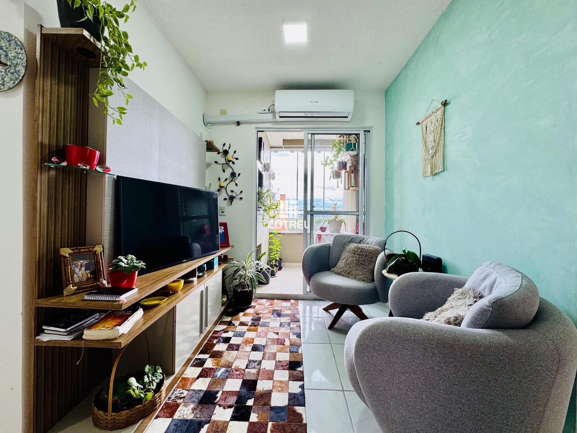 Apartamento à Venda Semimobiliado 2 dormitórios situado no bairro Centro em Sant