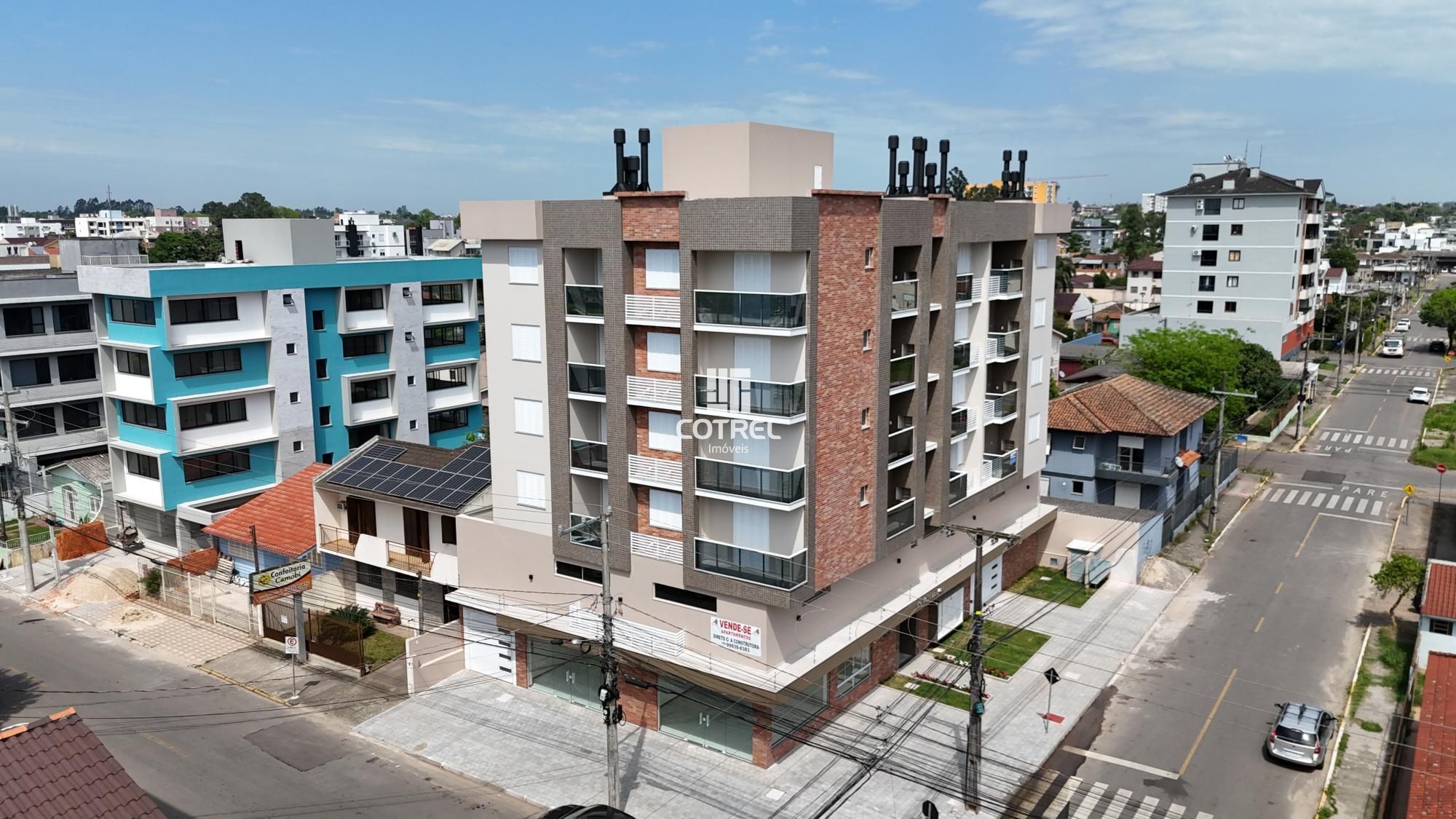 Apartamento para venda com 2 dormitórios 1 sendo suíte, situado no Bairro Camobi