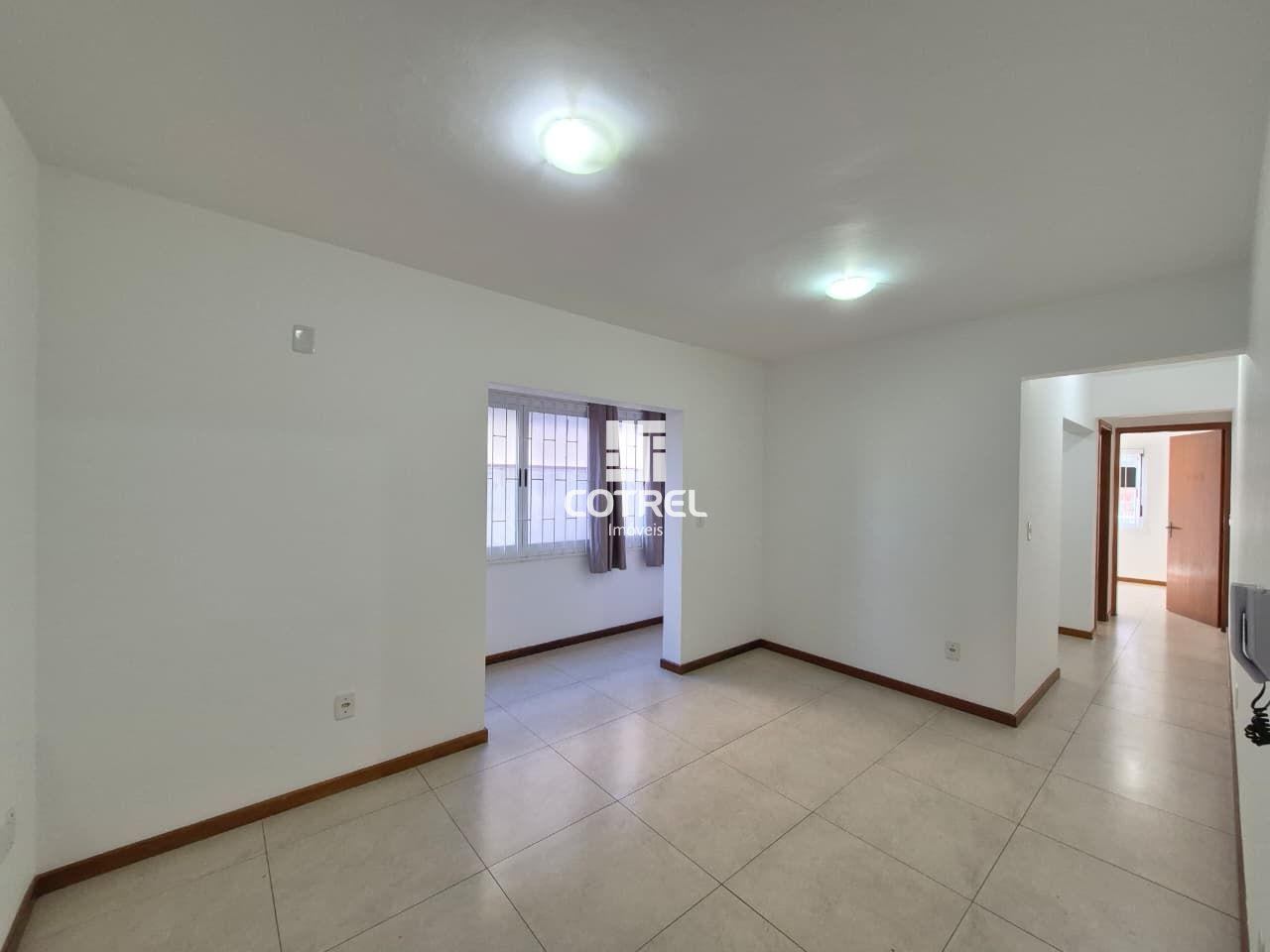 Apartamento Semimobiliado à Venda 1 dormitório no bairro Camobi em Santa Maria -