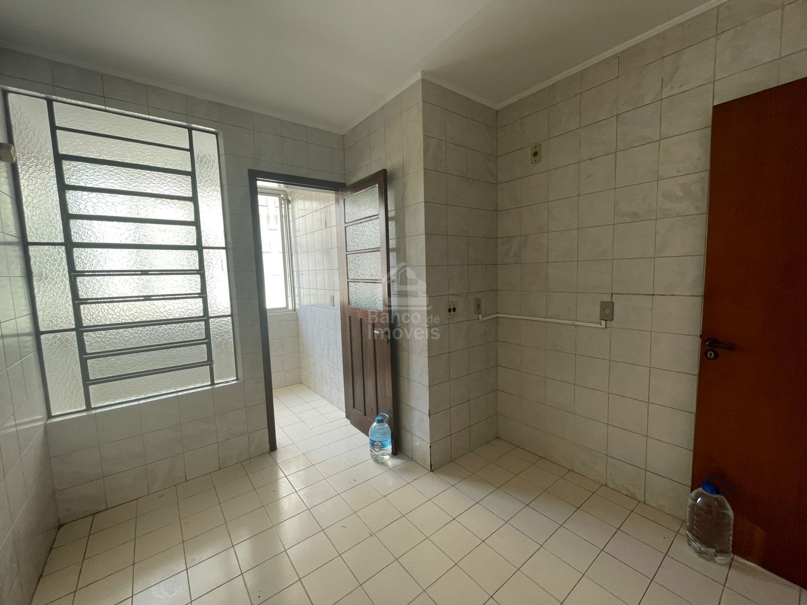 Apartamento à venda com 2 quartos, 96m² - Foto 7