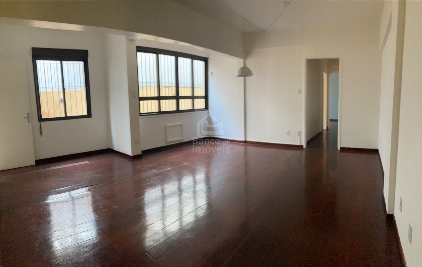 Apartamento à venda com 2 quartos, 90m² - Foto 2