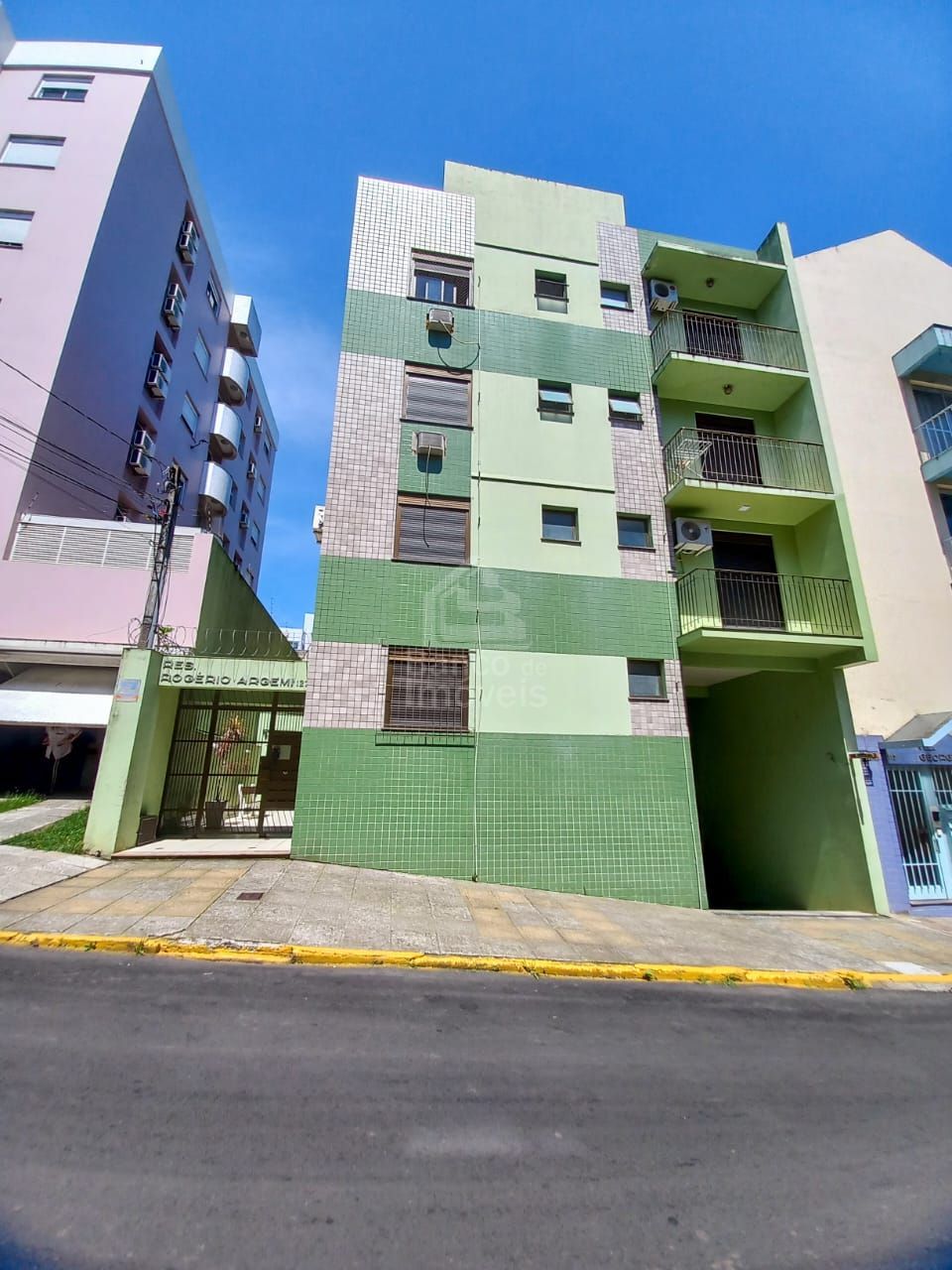 Kitinets/conjugados para alugar  no Centro - Santa Maria, RS. Imóveis
