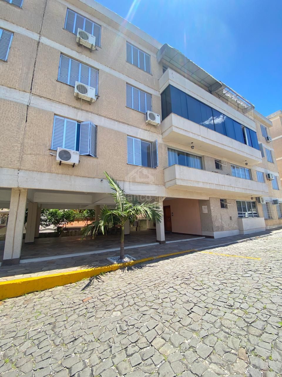 Apartamento para alugar  no Centro - Santa Maria, RS. Imveis