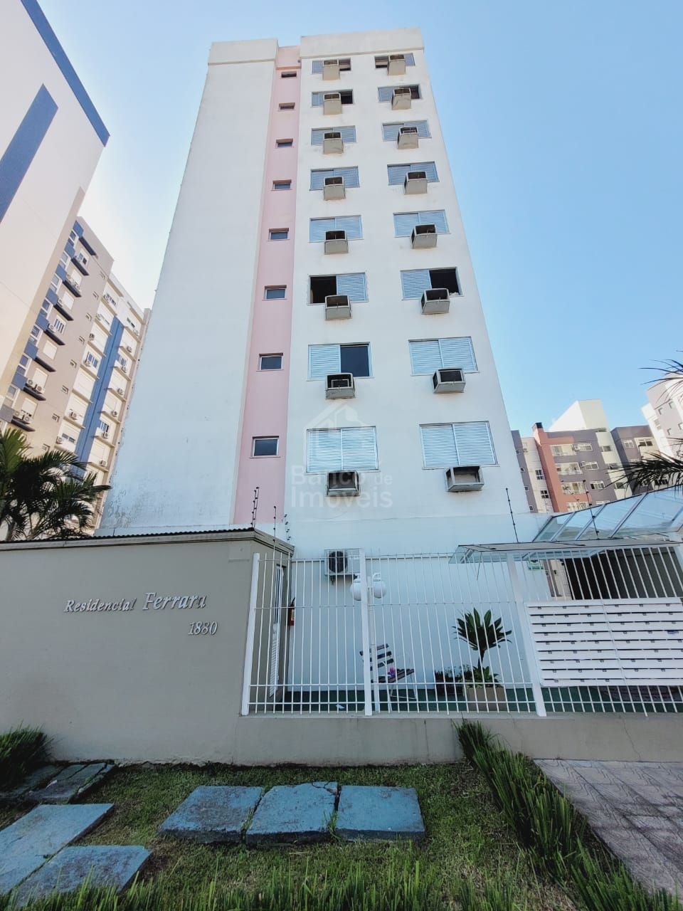 Apartamento para alugar  no Nossa Senhora das Dores - Santa Maria, RS. Imóveis