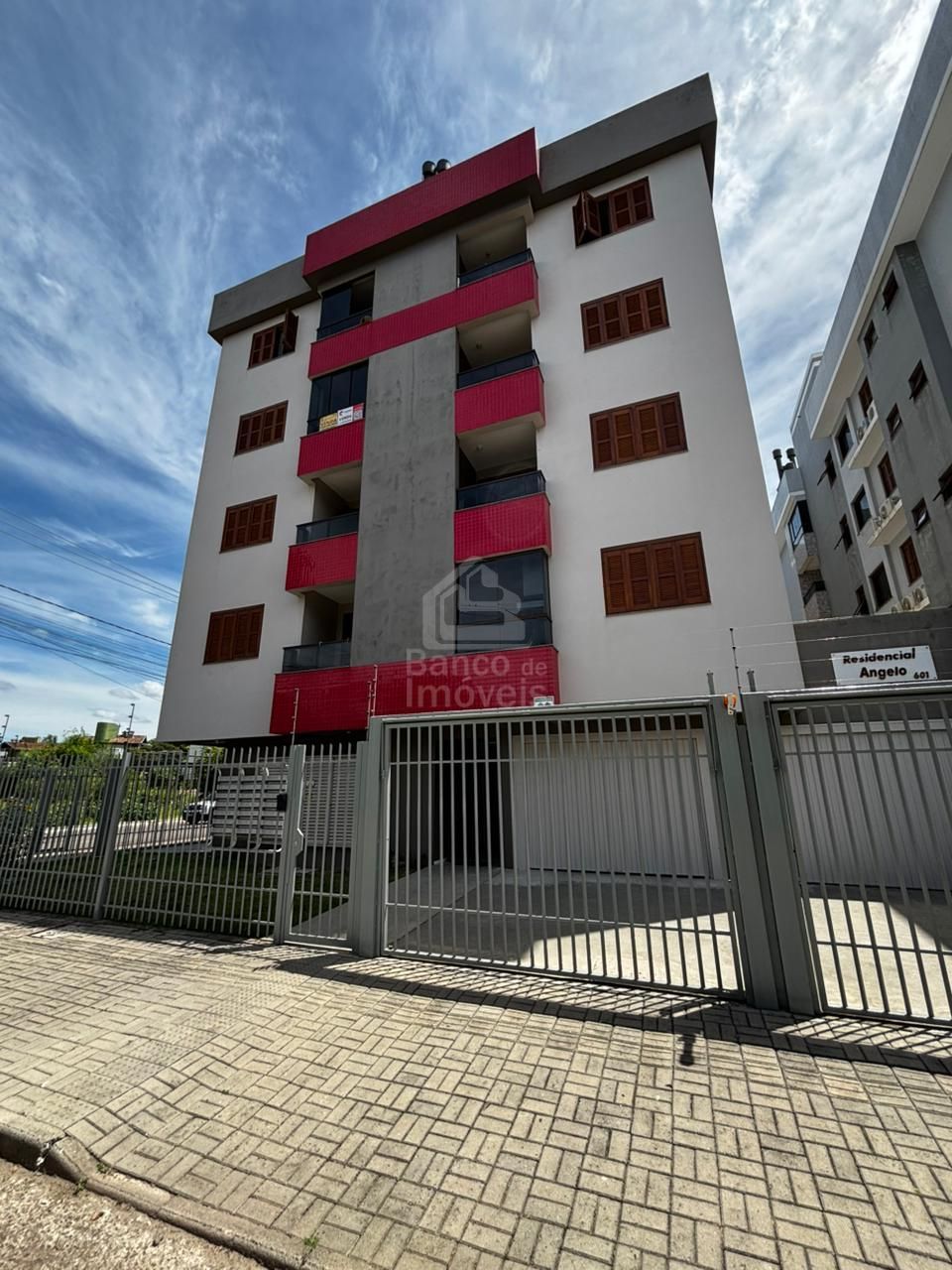 Apartamento para alugar  no Camobi - Santa Maria, RS. Imóveis