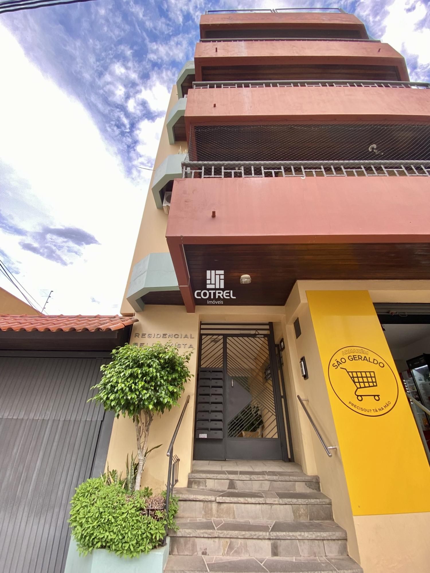 Cobertura para locação 3 dormitórios sendo 1 suíte, piscina situada no Bairro Ce