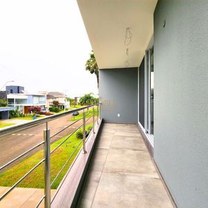Casa de Condomínio com 357m², 5 dormitórios, 5 suítes, 2 vagas no Ocean Side em Torres para Comprar