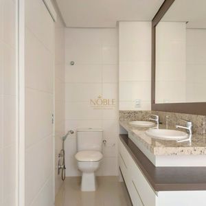 Apartamento com 249m², 4 dormitórios, 4 suítes, 2 vagas no Graziela em Torres para Comprar