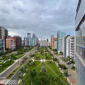 Apartamento com 180m², 3 dormitórios, 1 suíte, 2 vagas no Debret em Torres para Comprar