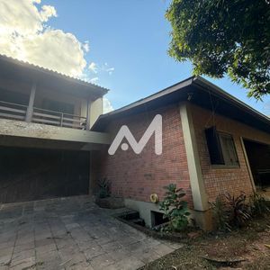 Casa com 270m² e 4 dormitórios no bairro Moinhos em Lajeado para Alugar