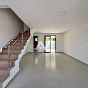 Sobrado com 73m² e 2 dormitórios no bairro Conventos em Lajeado para Comprar