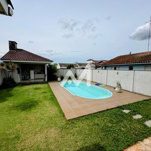 Casa e 3 dormitórios no bairro Universitário em Lajeado para Comprar