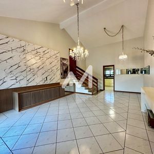 Casa com 210m² e 3 dormitórios no bairro Carneiros em Lajeado para Comprar