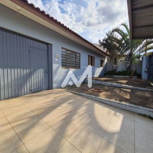 Casa com 295m² e 5 dormitórios no bairro Universitário em Lajeado para Comprar