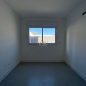 Apartamento com 160m², 2 dormitórios, 1 suíte, 1 vaga no Residencial Acrópole em Torres para Comprar