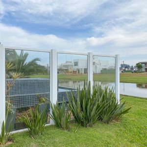 Casa de Condomínio com 330m², 3 dormitórios, 3 suítes, 2 vagas no Reserva das Águas em Torres para Comprar