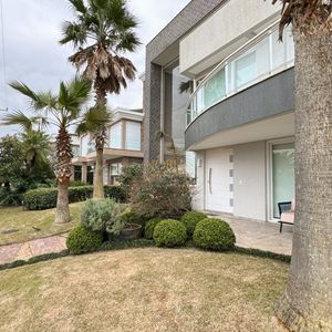 Casa de Condomínio, 4 dormitórios, 4 suítes, 2 vagas no Ocean Side em Torres para Comprar