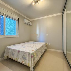 Apartamento com 124m², 3 dormitórios, 3 suítes, 2 vagas no Lê Classic em Torres para Comprar