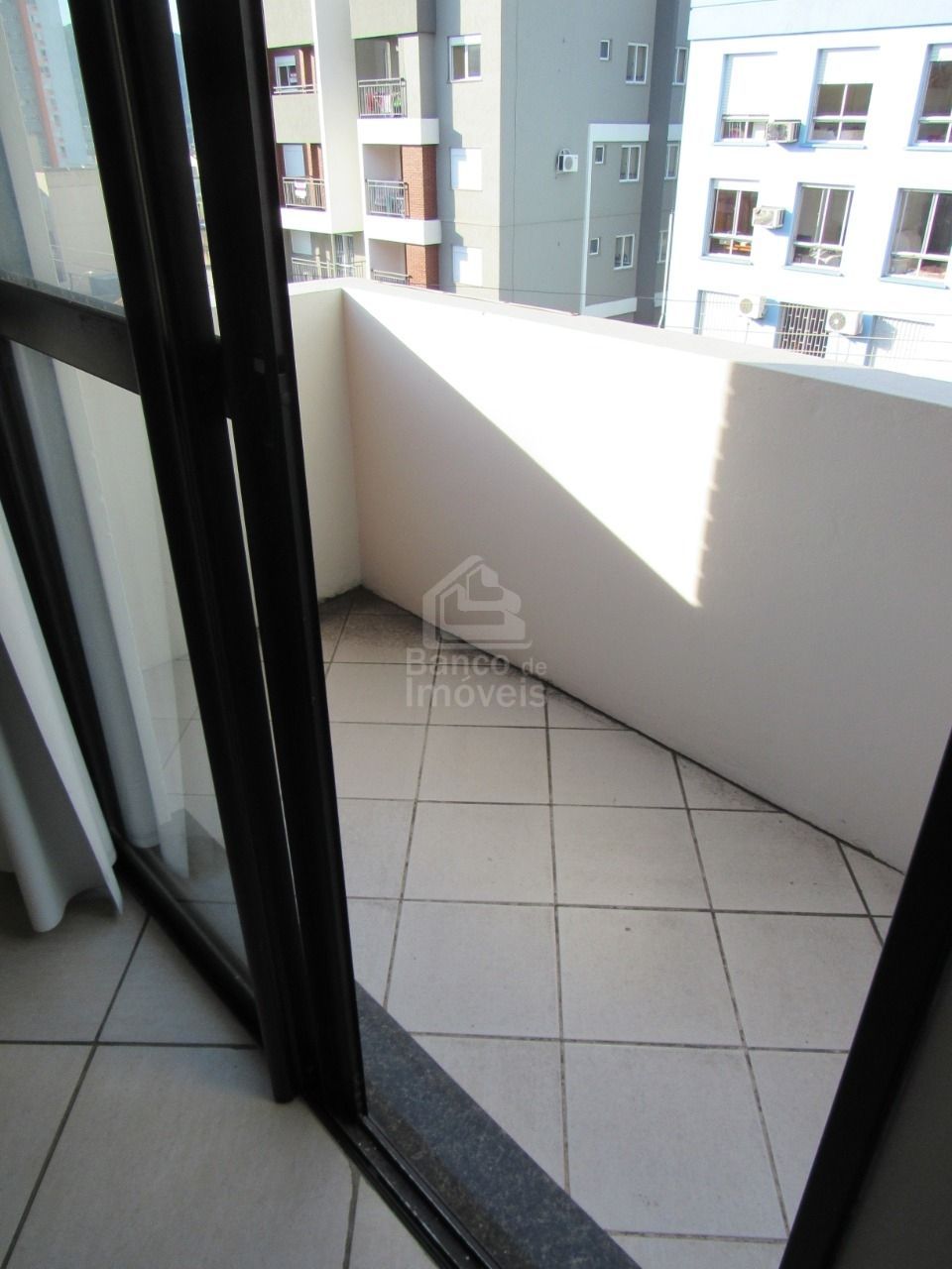 Apartamento à venda com 2 quartos, 79m² - Foto 5