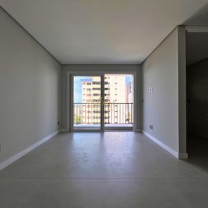 Apartamento com 70m², 2 dormitórios, 1 suíte, 2 vagas no Toronto em Torres para Comprar