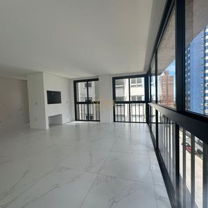 Apartamento com 110m², 3 dormitórios, 1 suíte, 2 vagas no LONDON em Torres para Comprar