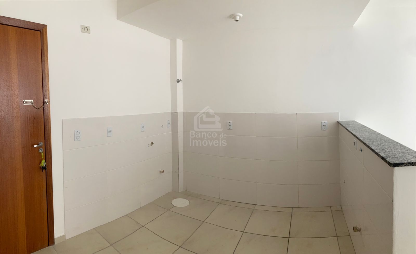 Apartamento à venda com 1 quarto, 40m² - Foto 2