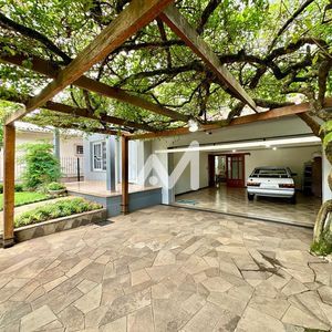 Casa com 284m² e 4 dormitórios no bairro Campestre em Lajeado para Comprar