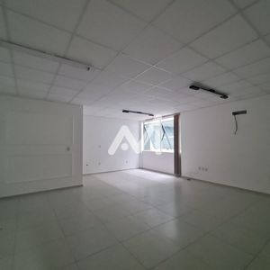 Sala Comercial com 45m² no bairro Centro em Lajeado para Comprar ou Alugar