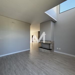 Casa com 190m² e 3 dormitórios no bairro Universitário em Lajeado para Comprar
