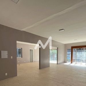 Casa Comercial com 130m² e 1 dormitório no bairro Centro em Lajeado para Alugar