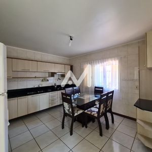 Casa com 130m² e 3 dormitórios no bairro Universitário em Lajeado para Alugar