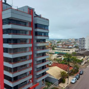 Apartamento com 84m², 1 dormitório, 1 suíte, 1 vaga no Punta Del Sole em Torres para Comprar