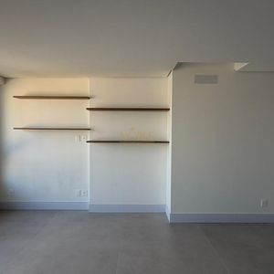 Apartamento com 110m², 3 dormitórios, 1 suíte, 2 vagas no Montalcino em Torres para Comprar