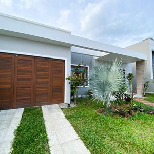 Casa com 100m², 2 dormitórios, 1 suíte, 2 vagas no bairro Bella Torres em Passo de Torres para Comprar