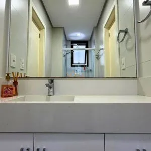 Apartamento com 103m², 3 dormitórios, 3 suítes, 2 vagas no Absoluto em Torres para Comprar