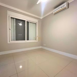 Casa de Condomínio com 320m², 4 dormitórios, 4 suítes, 4 vagas no Ocean Side em Torres para Comprar