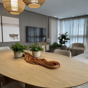 Apartamento com 90m², 2 dormitórios, 2 suítes, 2 vagas no Maui Residencial em Torres para Comprar