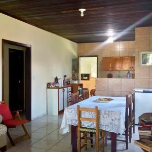 Casa, 2 dormitórios, 1 suíte, 1 vaga no bairro Itapeva Sul em Torres para Comprar