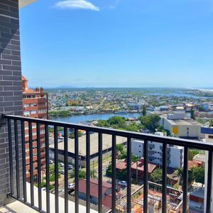 Apartamento com 70m², 2 dormitórios, 1 suíte, 1 vaga no Toronto em Torres para Comprar