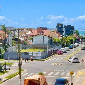 Apartamento com 155m², 3 dormitórios, 1 suíte, 2 vagas no Morada do Parque em Torres para Comprar
