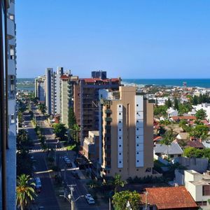 Apartamento com 98m², 3 dormitórios, 1 suíte, 3 vagas no Metropolitan em Torres para Comprar