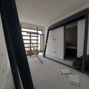 Apartamento com 207m², 4 dormitórios, 4 suítes, 2 vagas no Domus em Torres para Comprar