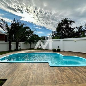 Casa com 302m² e 3 dormitórios no bairro Universitário em Lajeado para Comprar