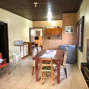 Casa, 2 dormitórios, 1 suíte, 1 vaga no bairro Itapeva Sul em Torres para Comprar